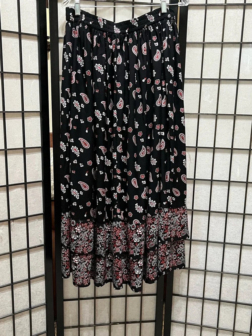 VINTAGE 90s Black AND RED Paisley Tiered Maxi Skirt by RHYTHM BLUE WOMEN SIZE XL